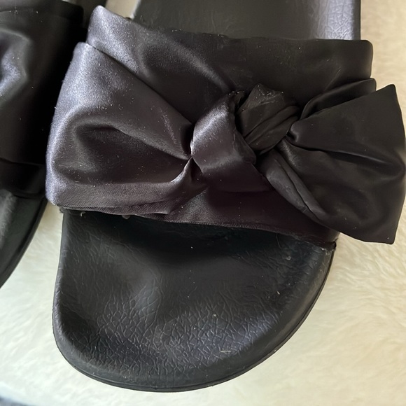 Black satin slides 7 8 bow knot sandals rubber molded foot fakin-stock M - Picture 2 of 8